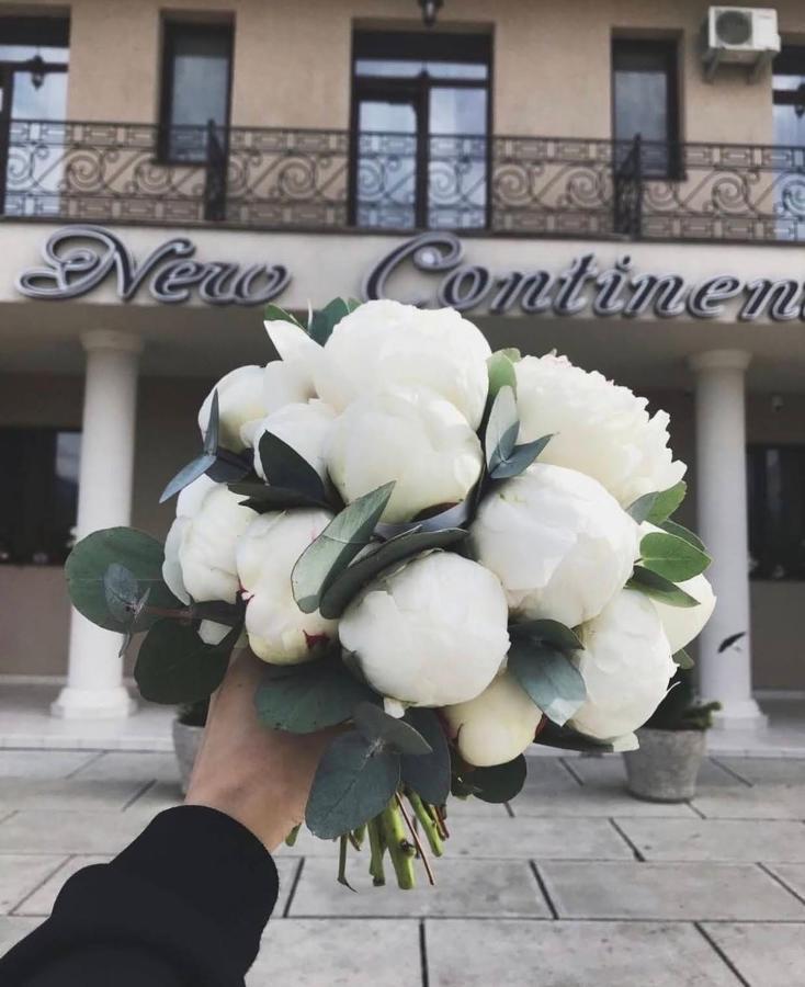 New Continent Hotel Bushtyno Екстериор снимка